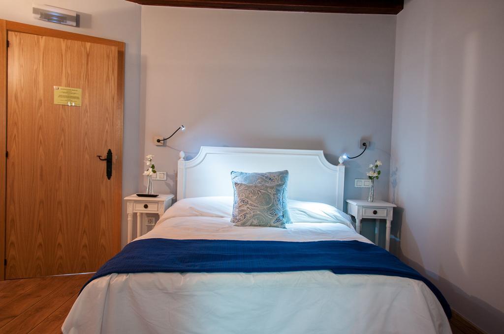 Hotel Rural Princesa Kristina Covarrubias Quarto foto